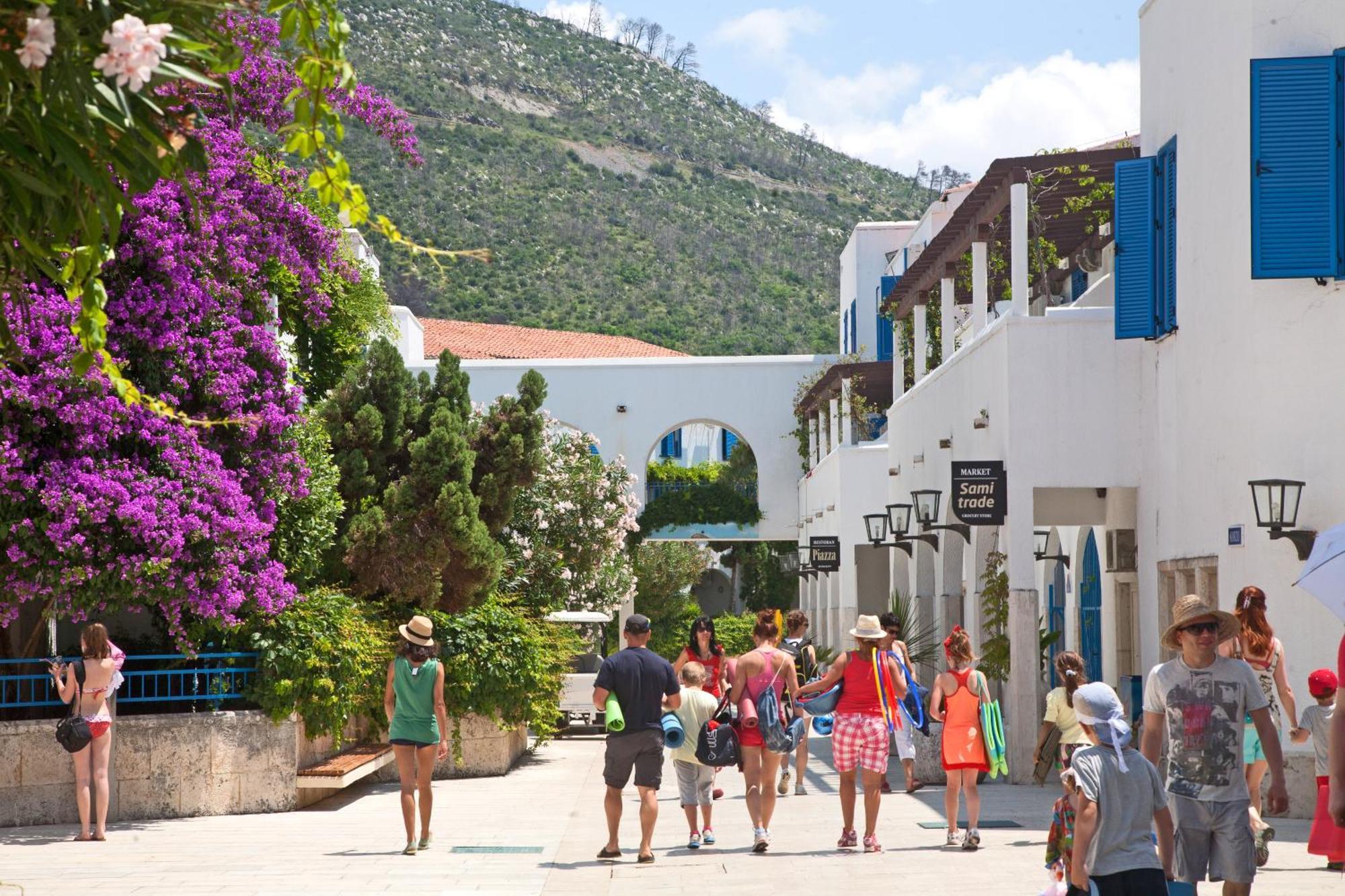 Hotel Slovenska Plaza Lux Budva Exterior photo